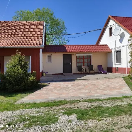 Rakoczi Vendeghaz Apartment Poroszlo