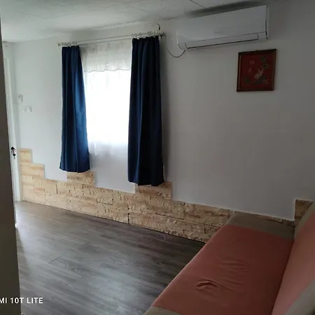 Rakoczi Vendeghaz Apartment *