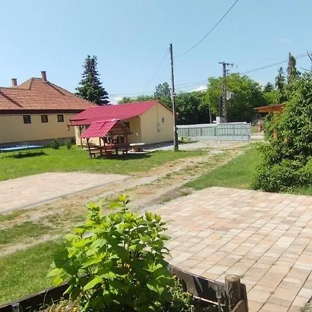 Rakoczi Vendeghaz * Poroszlo
